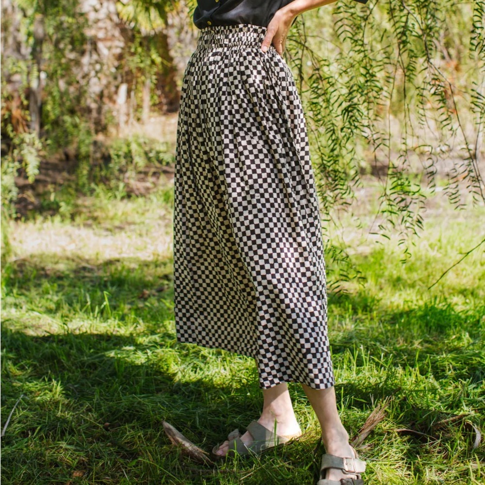 NWT World of Crow -  Skirt Black/White (S)